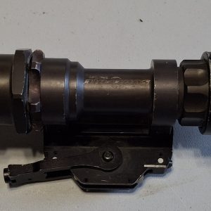 Surefire M952 W/Mount