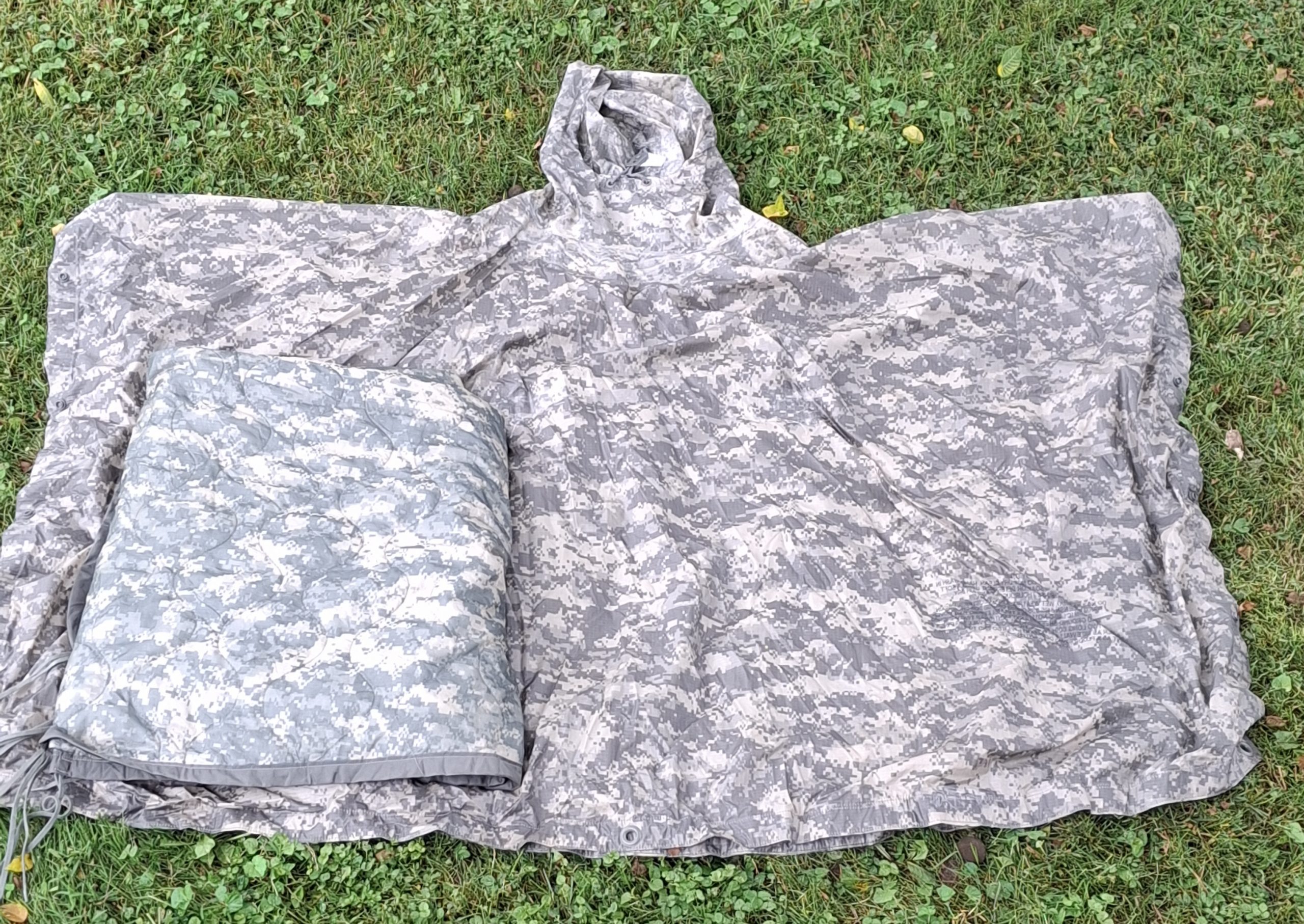 Poncho & Liner Set UCP